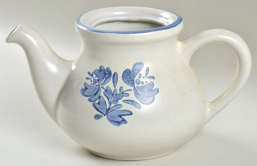 Yorktowne Teapot No Lid by Pfaltzgraff-1