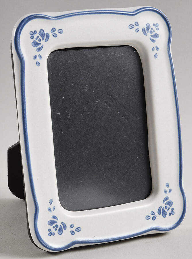 Yorktowne Frame-Holds 3" x 5" by Pfaltzgraff-1