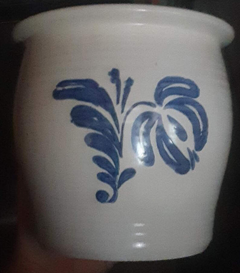 Yorktowne 7" Flower Pot by Pfaltzgraff-1