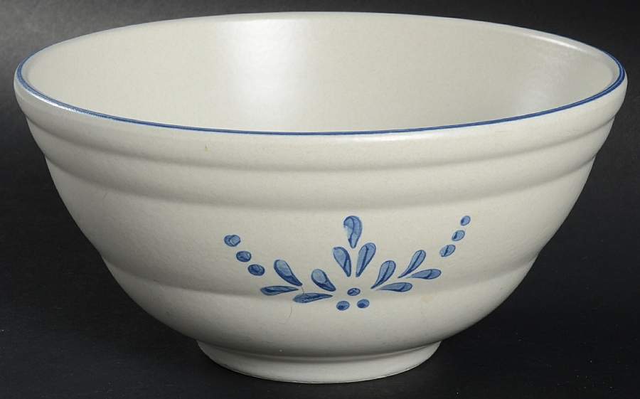 Yorktowne 8" Mixing Bowl by Pfaltzgraff-1
