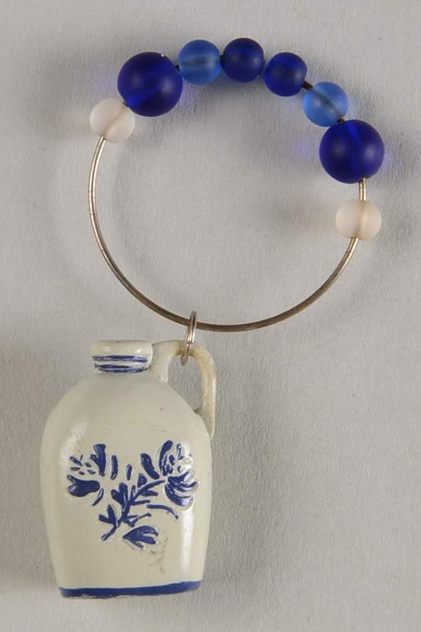 Yorktowne Wine Marker/Charm by Pfaltzgraff-1