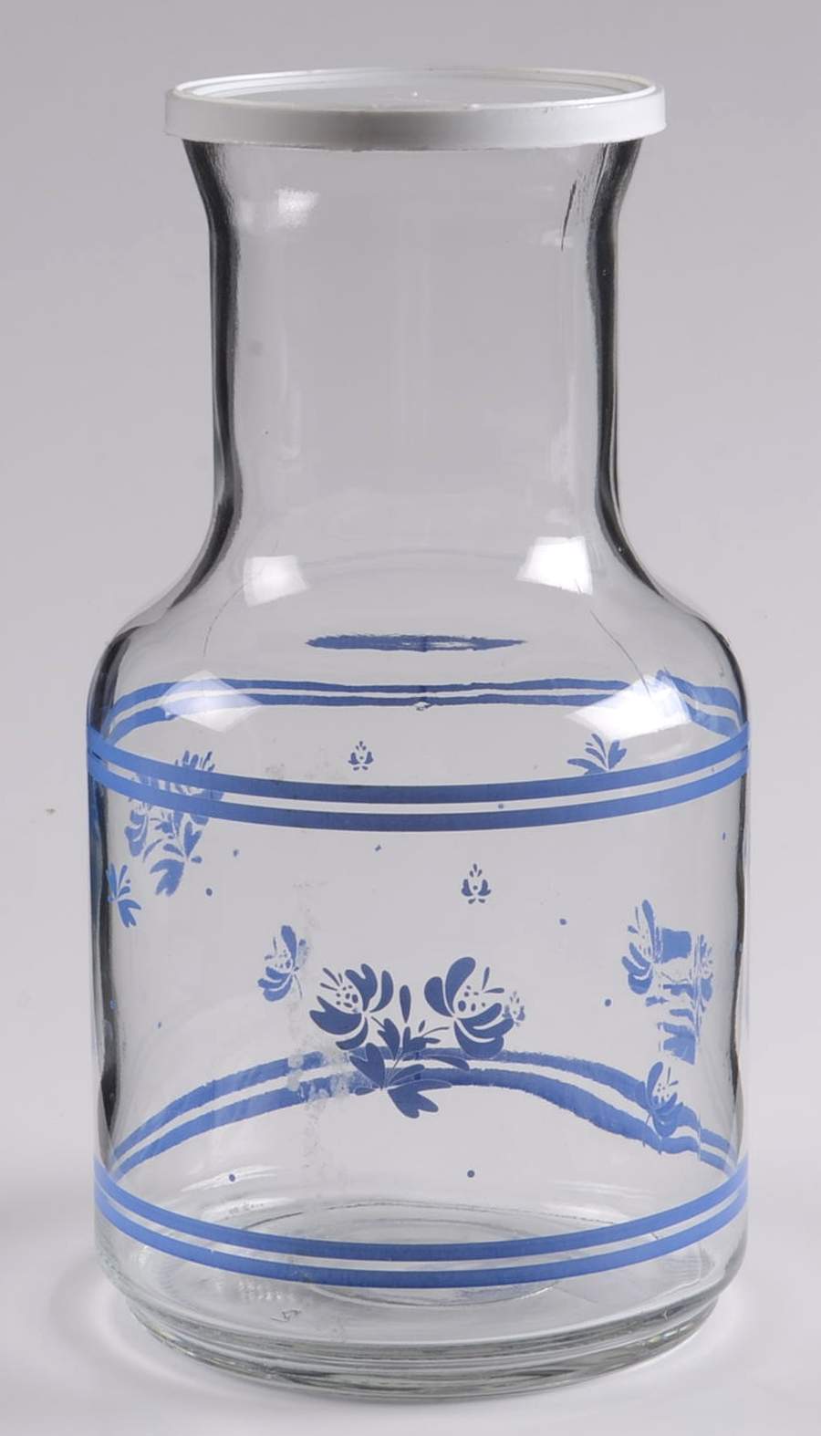 Yorktowne Glassware Decanter by Pfaltzgraff-1