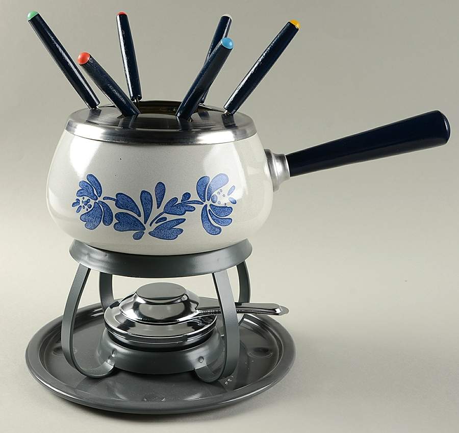 Yorktowne (11 Piece) Metal Fondue Set by Pfaltzgraff-1