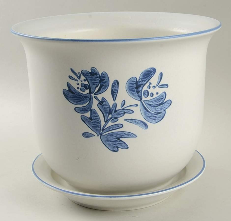 Yorktowne 8" Flower Pot & Underplate by Pfaltzgraff-1