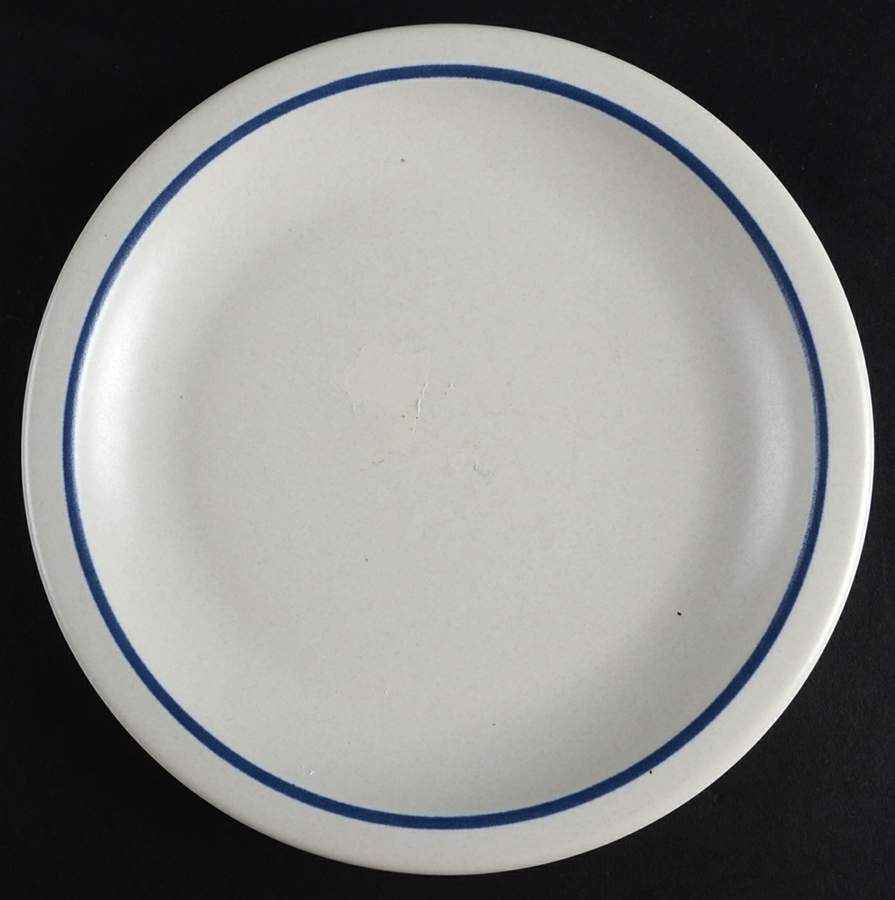 Yorktowne Underplate for Round Gravy Boat by Pfaltzgraff-1