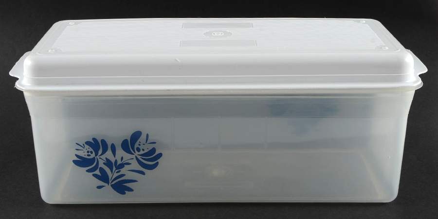 Yorktowne 12" Plastic Rectangular Storage Box & Lid by Pfaltzgraff-1