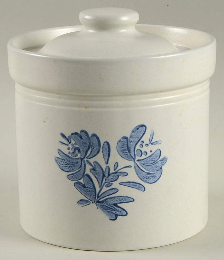 Yorktowne Small Canister & Lid by Pfaltzgraff-1