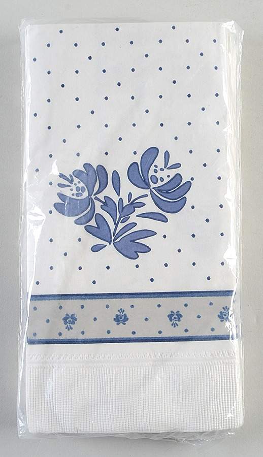 Yorktowne Package of Paper Dinner Napkins by Pfaltzgraff-1