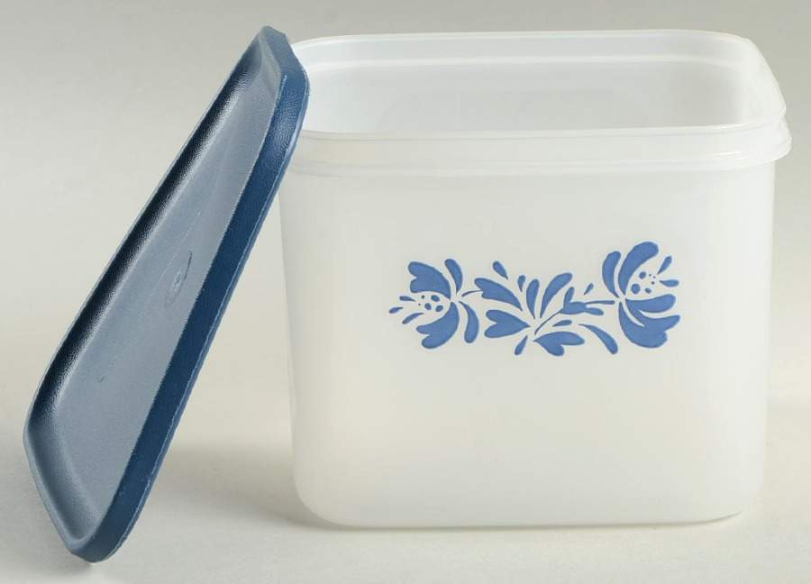 Yorktowne 4" Square Plastic Storage Box & Lid by Pfaltzgraff-1