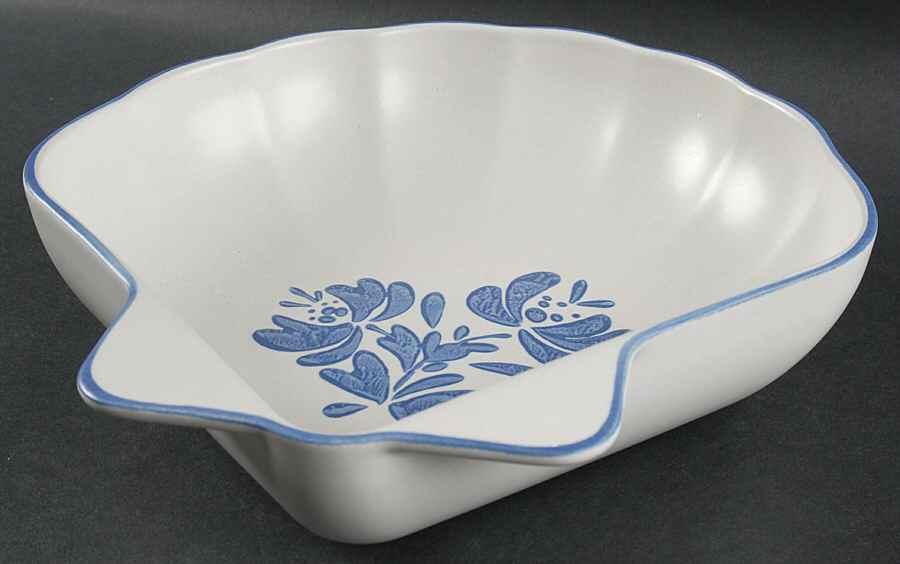Yorktowne Large Shell Shaped Dish by Pfaltzgraff-1