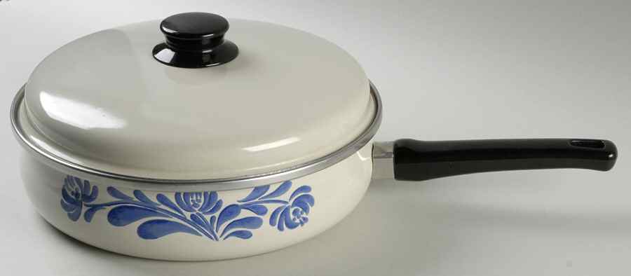 Yorktowne 10" Metal Skillet & Lid by Pfaltzgraff-1