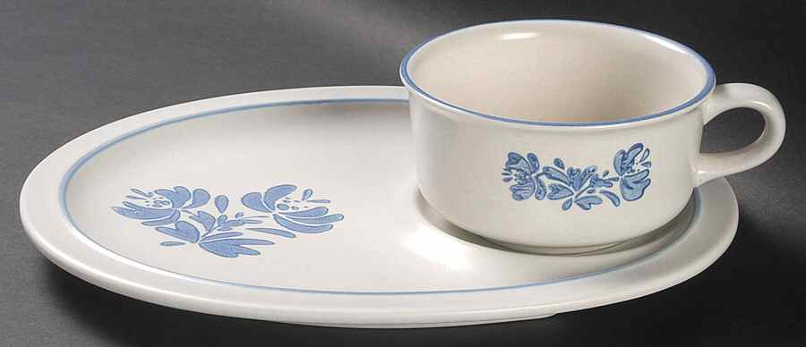 Yorktowne Snack Tray & Soup Mug Set by Pfaltzgraff-1