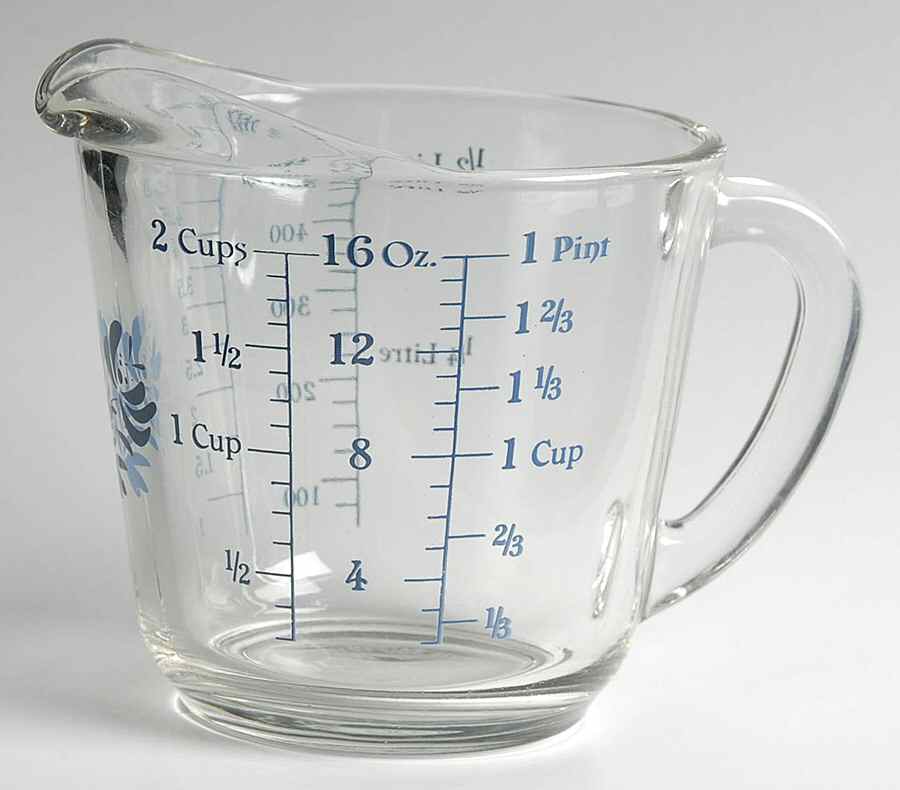 Yorktowne Glassware Measuring Cup by Pfaltzgraff-1