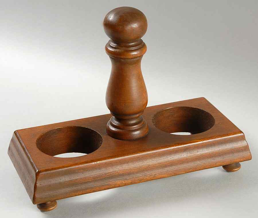 Yorktowne Wood Stand w/Center Handle for Salt & Pepper by Pfaltzgraff-1