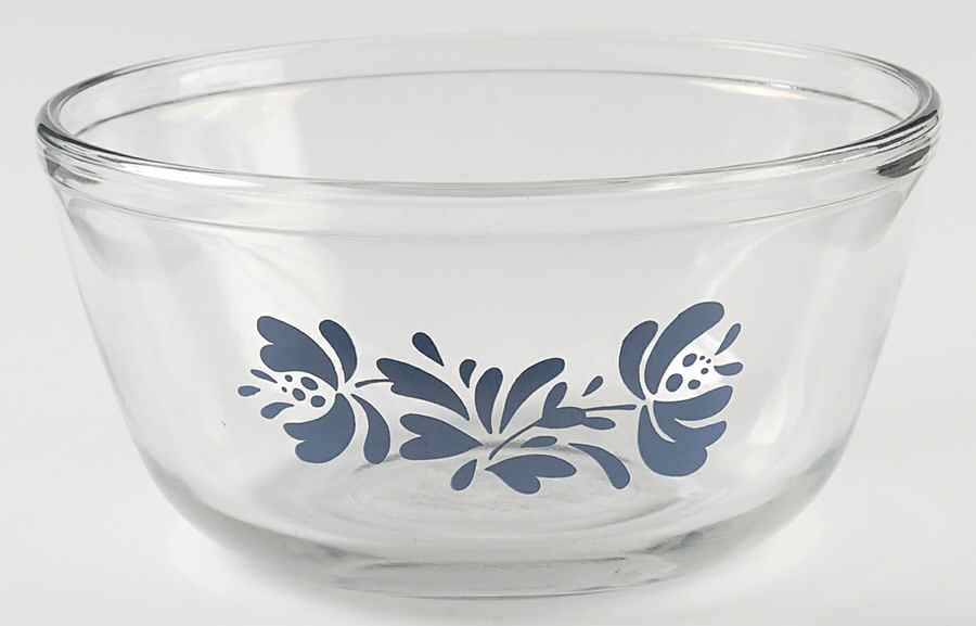 Yorktowne 8" Glassware Mixing Bowl by Pfaltzgraff-1