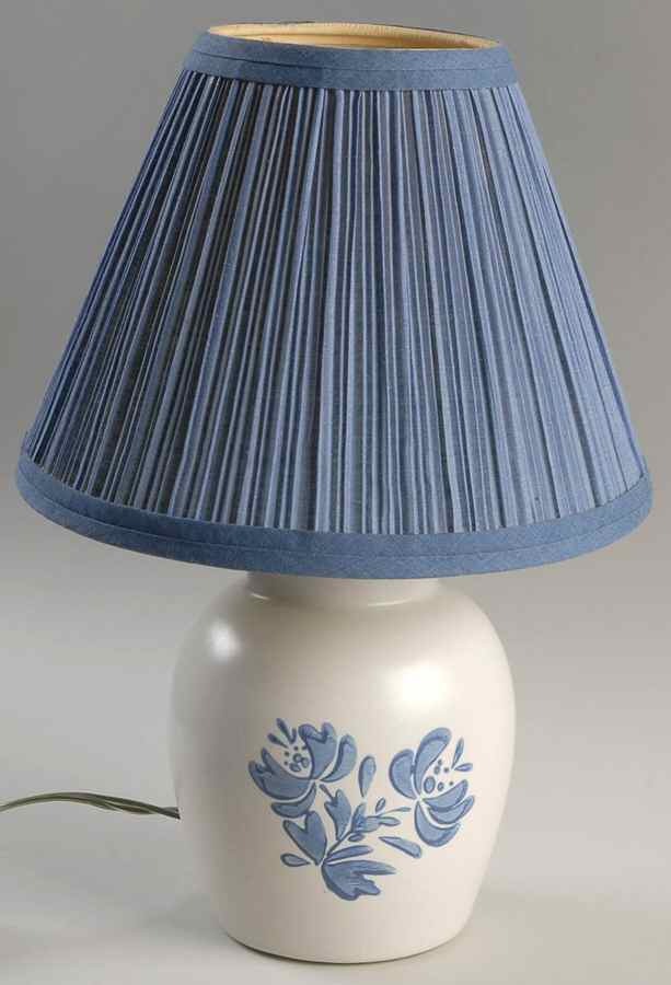 Yorktowne Electric Lamp & Shade by Pfaltzgraff-1