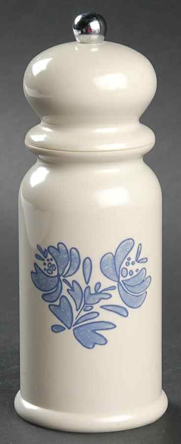 Yorktowne Plastic Pepper Mill by Pfaltzgraff-1