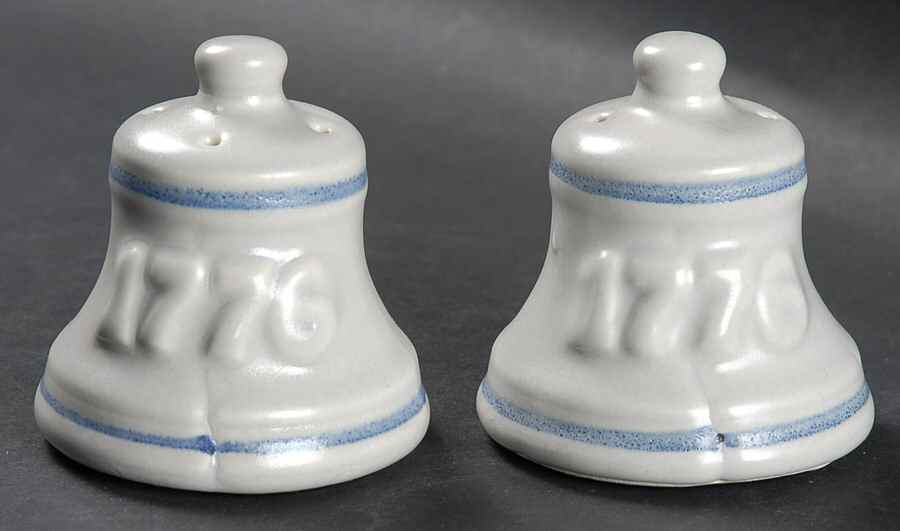 Yorktowne Figural Salt & Pepper Set by Pfaltzgraff-1