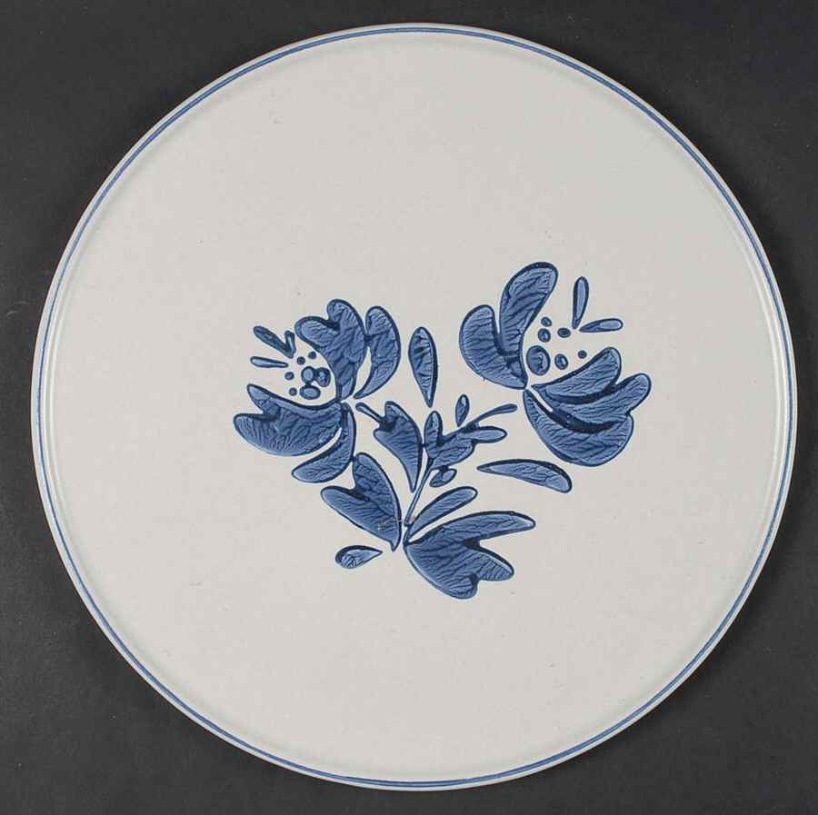 Yorktowne Cake Plate by Pfaltzgraff-1