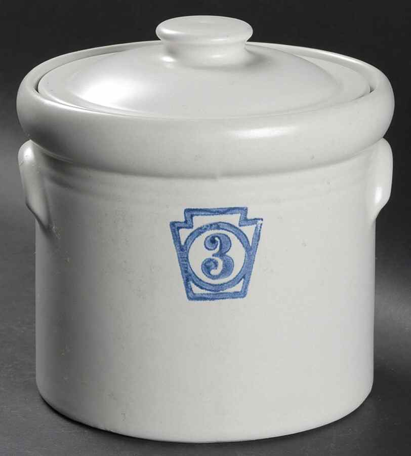 Yorktowne Large Canister & Lid by Pfaltzgraff-1