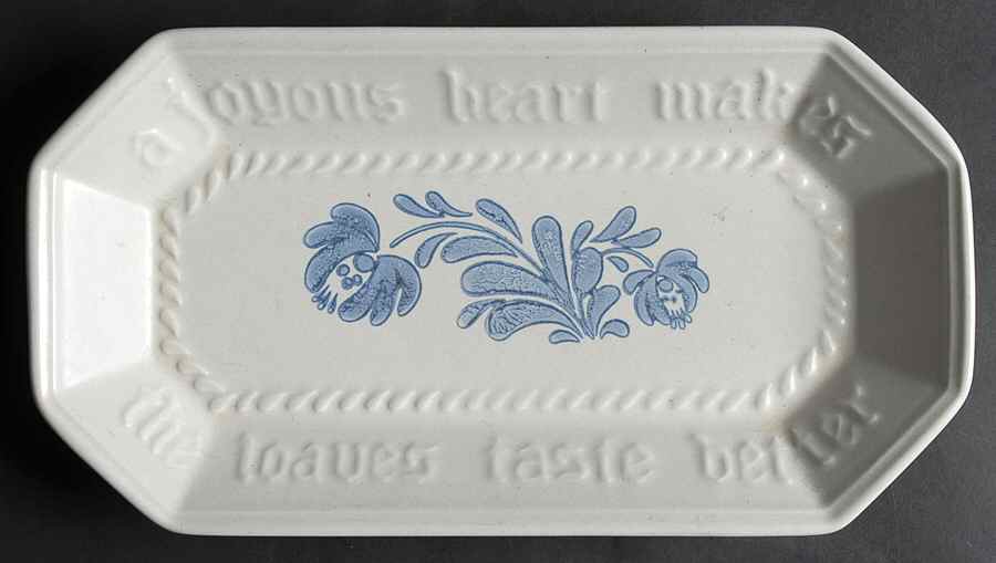 Yorktowne Bread Tray by Pfaltzgraff-1