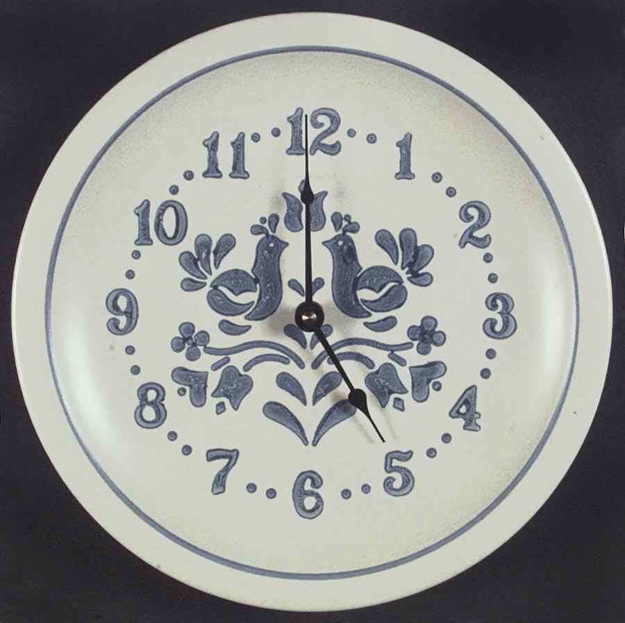Yorktowne Clock Plate by Pfaltzgraff-1