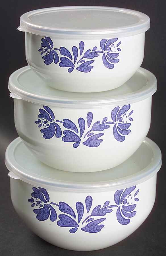 Yorktowne 3 Pc Metal Bowl W/Plastic Lids(5 3/4",6 7/8"&7 3/4 by Pfaltzgraff-1