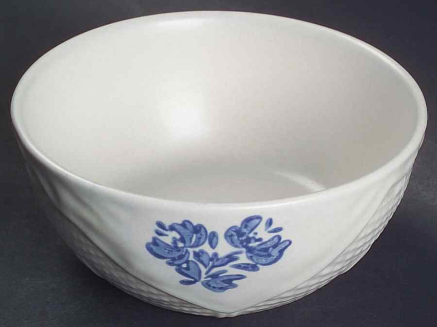 Yorktowne Small Basket Bowl by Pfaltzgraff-1