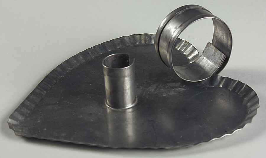 Yorktowne Tinsmith Heart Shaped Chamberstick by Pfaltzgraff-1