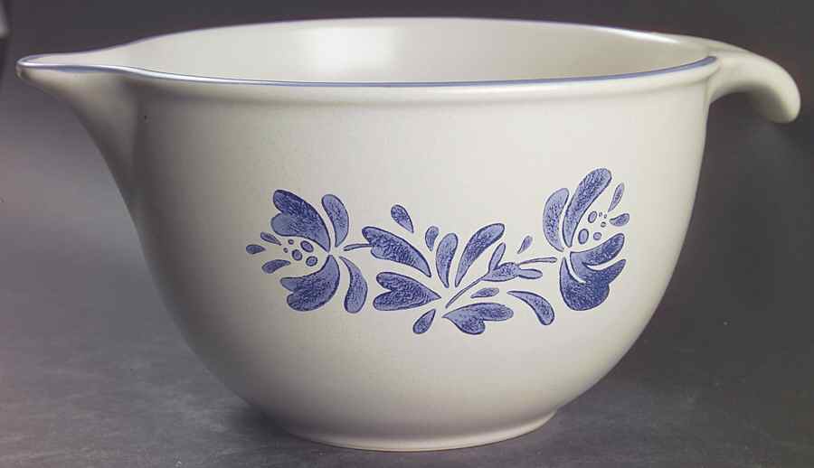 Yorktowne Oversize Batter Bowl by Pfaltzgraff-1