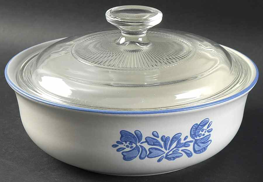 Yorktowne 1.5 Qt Round Covered Casserole by Pfaltzgraff-1