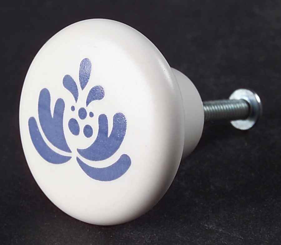 Yorktowne Drawer/Cabinet Pull/Knob by Pfaltzgraff-1