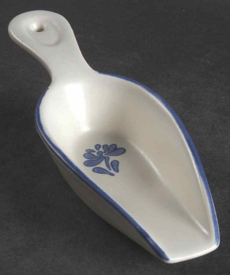 Yorktowne Medium Scoop by Pfaltzgraff-1