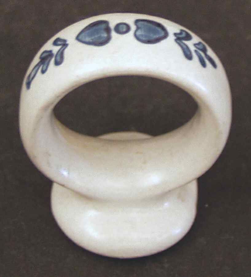 Yorktowne Napkin Ring by Pfaltzgraff-1