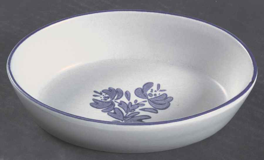Yorktowne 7" Oval Baker by Pfaltzgraff-1