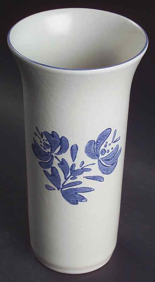 Yorktowne 7" Vase by Pfaltzgraff-1