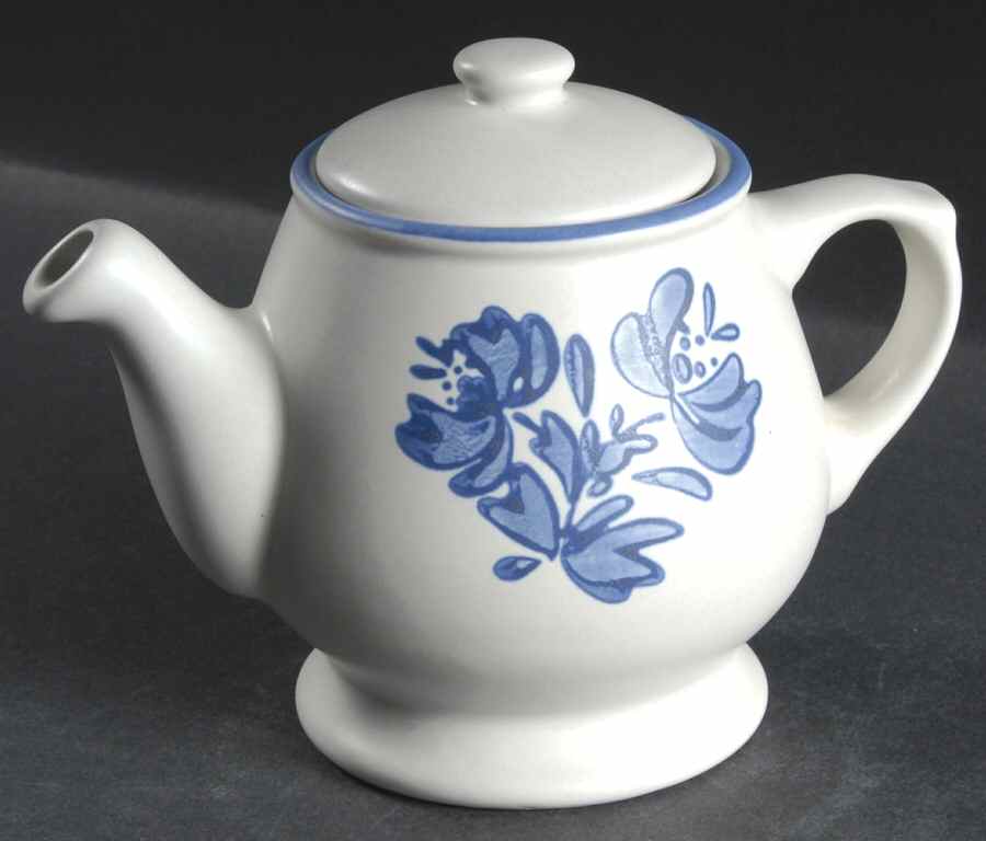 Yorktowne Mini Teapot & Lid by Pfaltzgraff-1