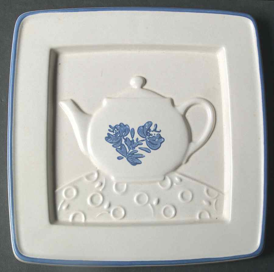 Yorktowne Embossed Square Trivet by Pfaltzgraff-1
