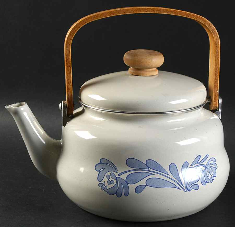 Yorktowne Metal Kettle & Lid by Pfaltzgraff-1