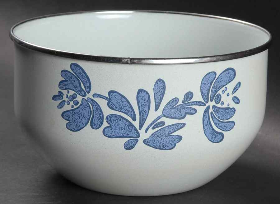 Yorktowne 7 3/4" Metal Bowl by Pfaltzgraff-1
