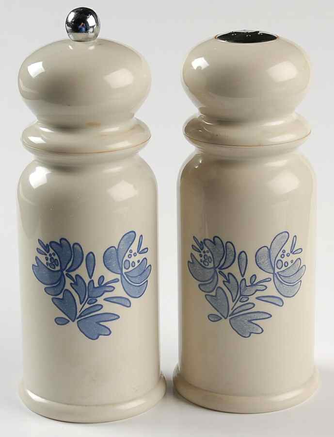 Yorktowne Plastic Salt & Pepper Mill Set by Pfaltzgraff-1