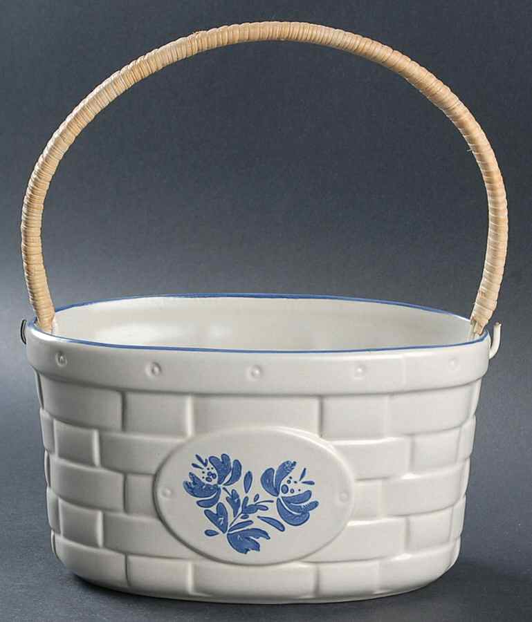 Yorktowne Medium Basket with Handle by Pfaltzgraff-1