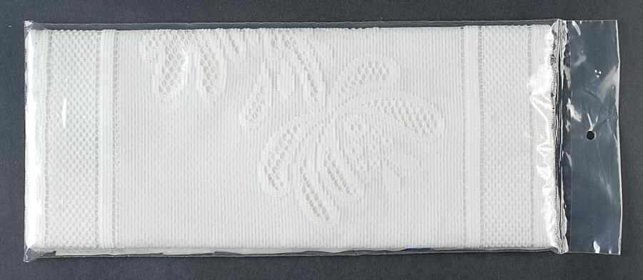 Yorktowne Lace Rectangular Placemat - Set of 4 by Pfaltzgraff-1