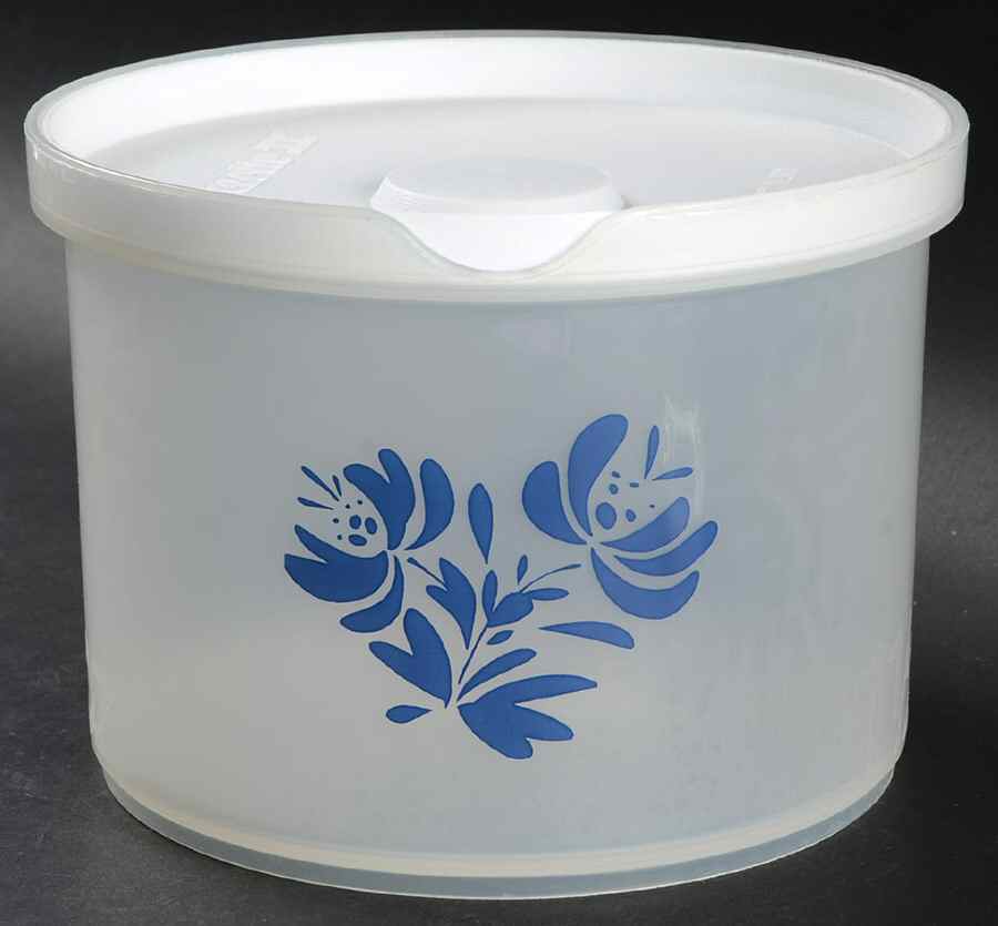 Yorktowne 4" Plastic Storage Jar & Lid by Pfaltzgraff-1