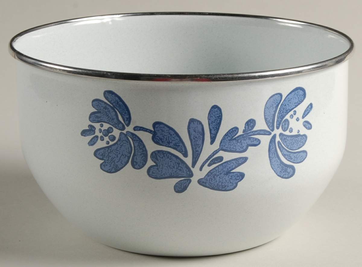Yorktowne 7" Metal Mixing Bowl by Pfaltzgraff-1