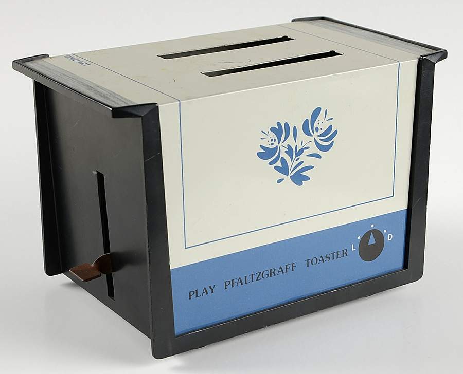 Yorktowne Play Toy Toaster by Pfaltzgraff-1