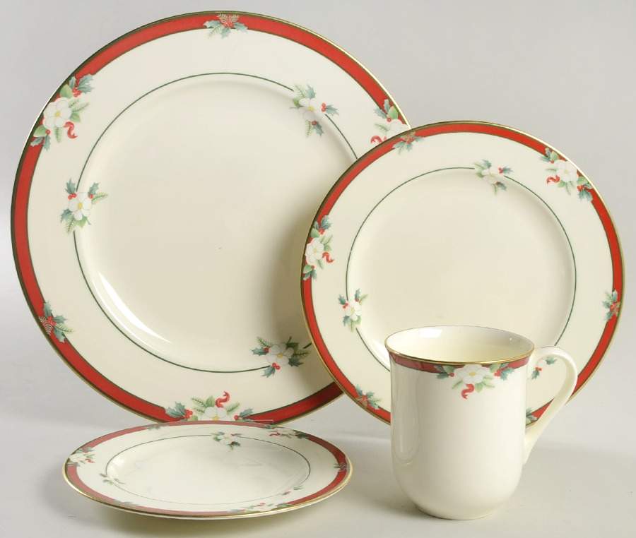 Yuletide (Bone) 4 Piece Place Setting by Pfaltzgraff-1