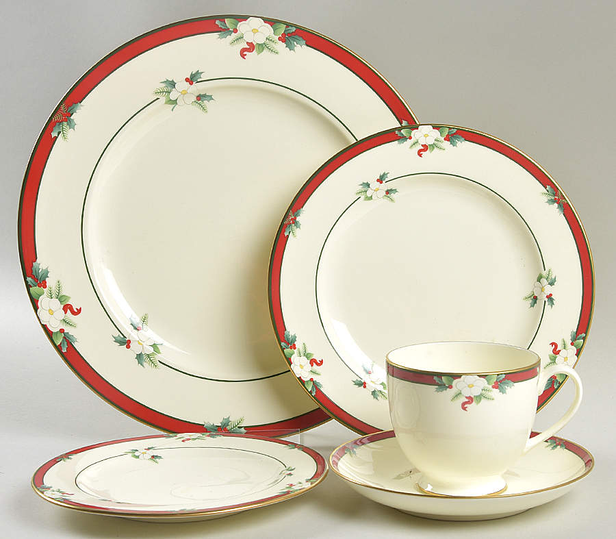 Yuletide (Bone) 5 Piece Place Setting by Pfaltzgraff-1