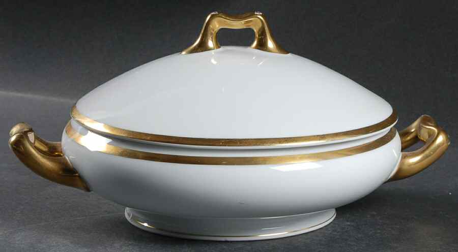 Duchess Round Covered Vegetable by Pfeiffer & Lowenstein-1