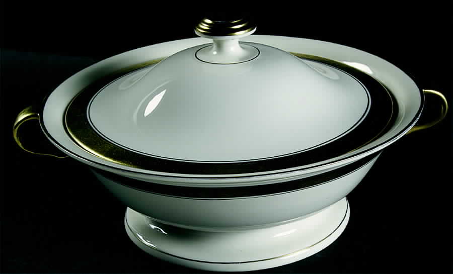 Athenian Round Covered Vegetable by Pickard-1